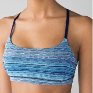 Lululemon | True Self Sports Bra II Wave Twist Hero Blue Kayak Blue / Hero Blue